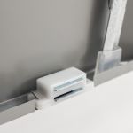 magnes domykający drzwi